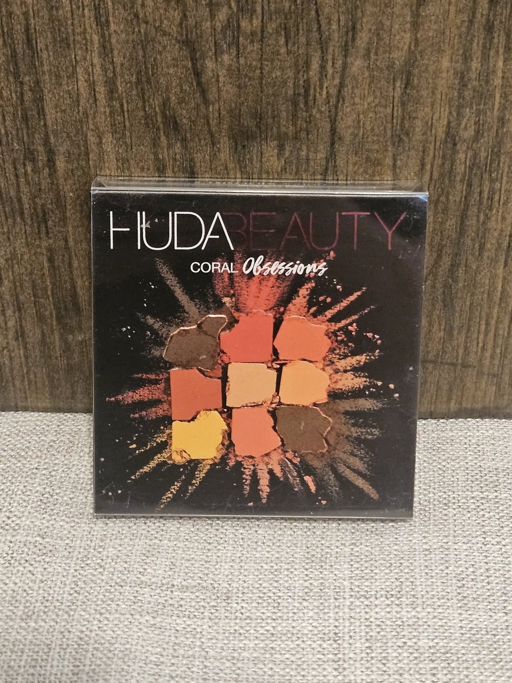 NEW/AUTHENTIC! Huda Beauty Coral Obsessions eyeshadow palette